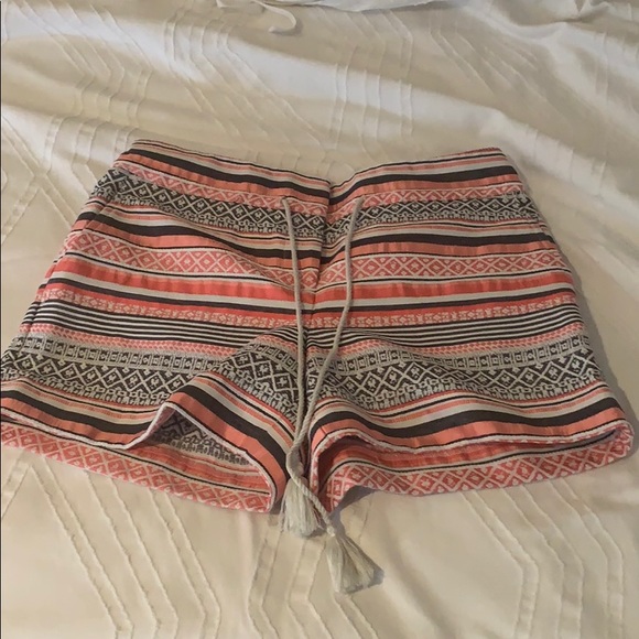 Loft shorts with tie - Picture 1 of 3